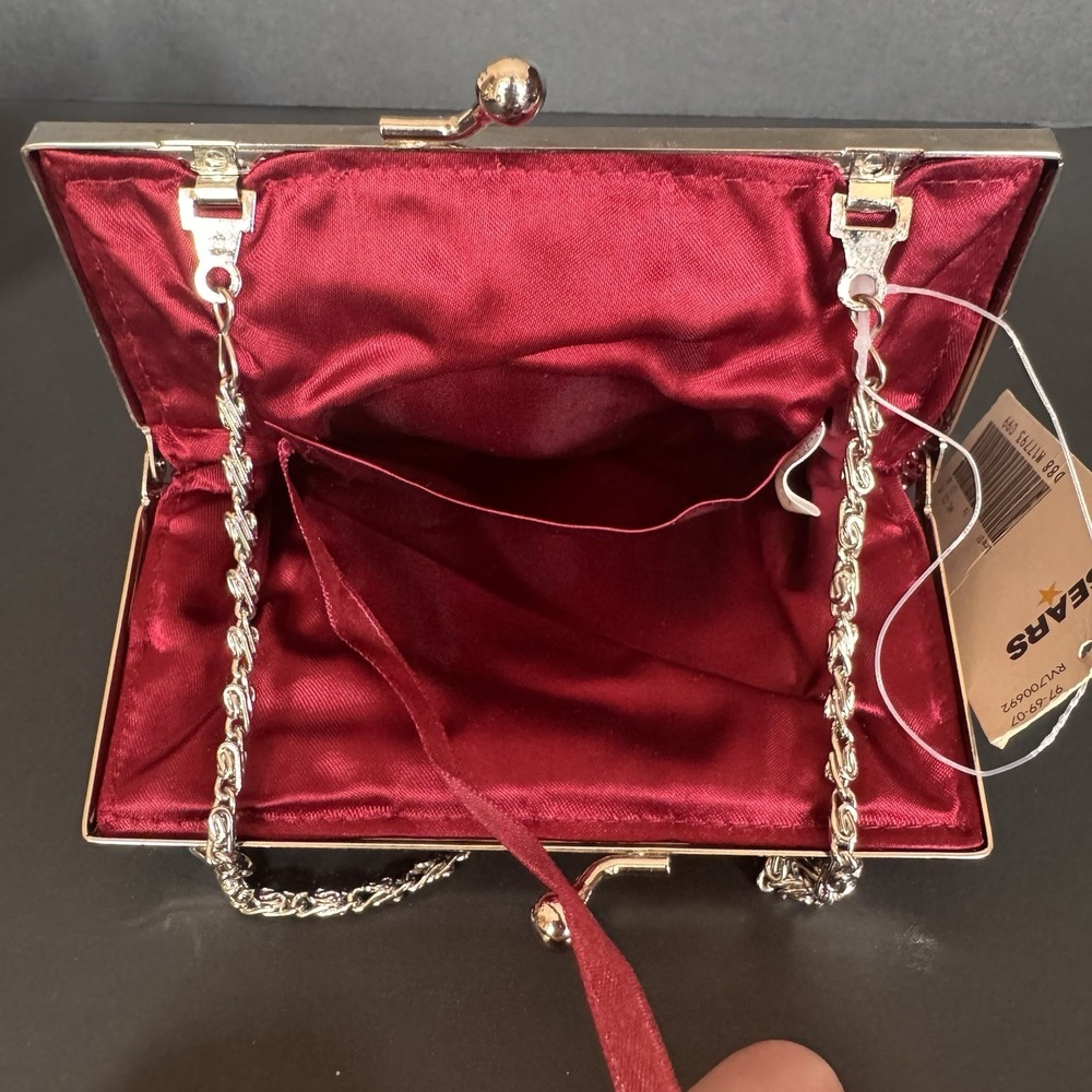 Exquisite Red Hand Made Beaded Clam Shell Kids Lock Clutch Purse ~ Mirror Inside - Picture 8 of 12